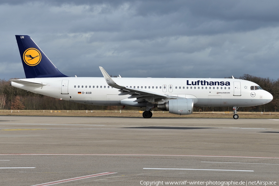 Lufthansa Airbus A320-214 (D-AIUR) | Photo 453209