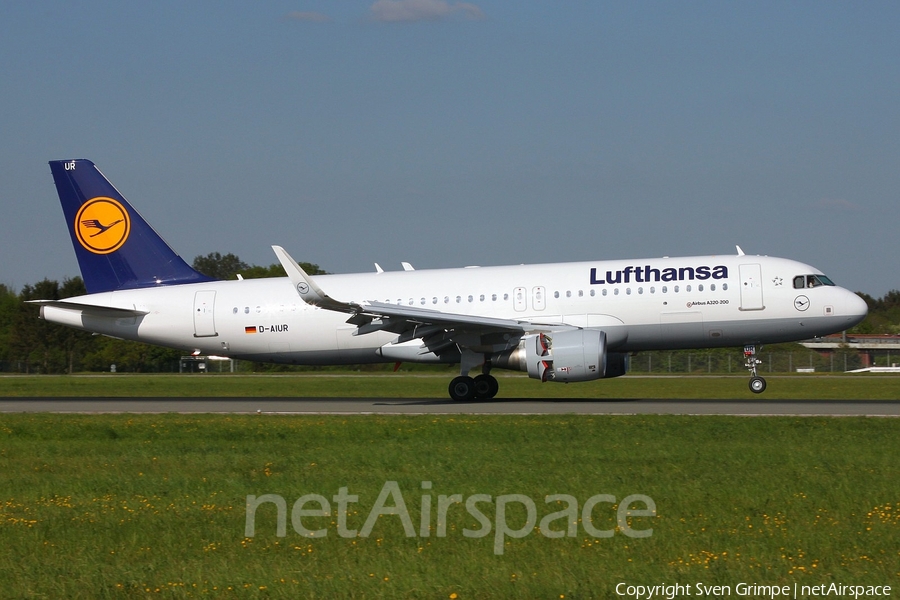 Lufthansa Airbus A320-214 (D-AIUR) | Photo 108104