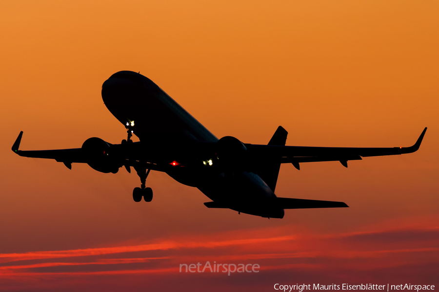 Lufthansa Airbus A320-214 (D-AIUR) | Photo 130521