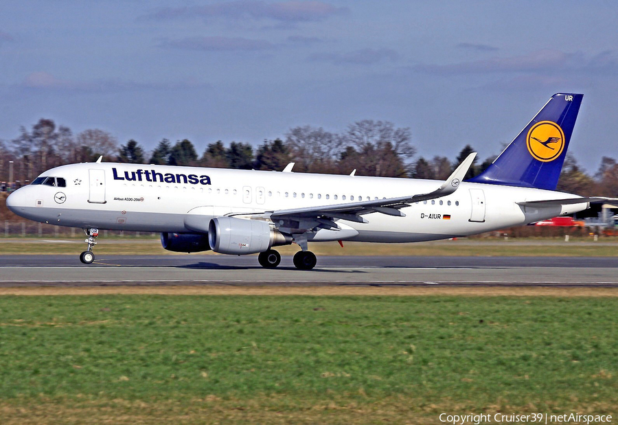 Lufthansa Airbus A320-214 (D-AIUR) | Photo 206682