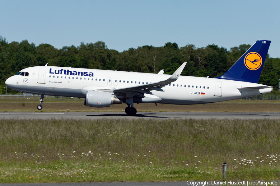 Lufthansa Airbus A320-214 (D-AIUR) | Photo 479648