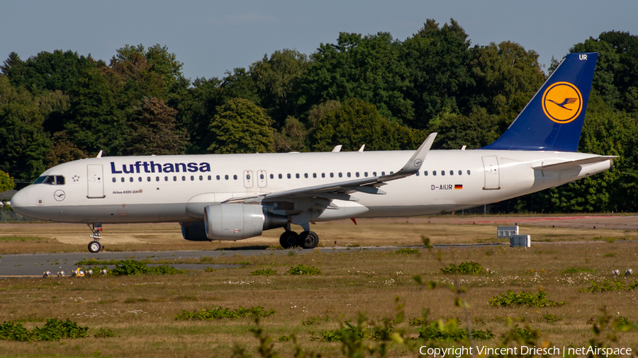 Lufthansa Airbus A320-214 (D-AIUR) | Photo 521264