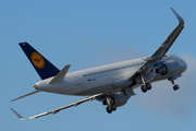 Lufthansa Airbus A320-214 (D-AIUR) at  Hamburg - Finkenwerder, Germany