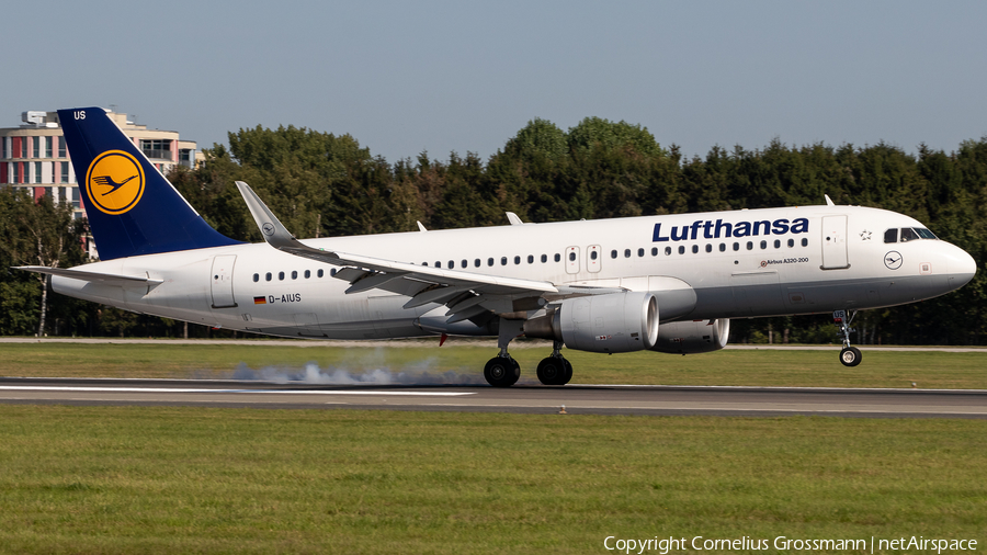 Lufthansa Airbus A320-214 (D-AIUS) | Photo 402215