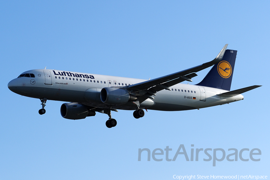 Lufthansa Airbus A320-214 (D-AIUS) | Photo 190275