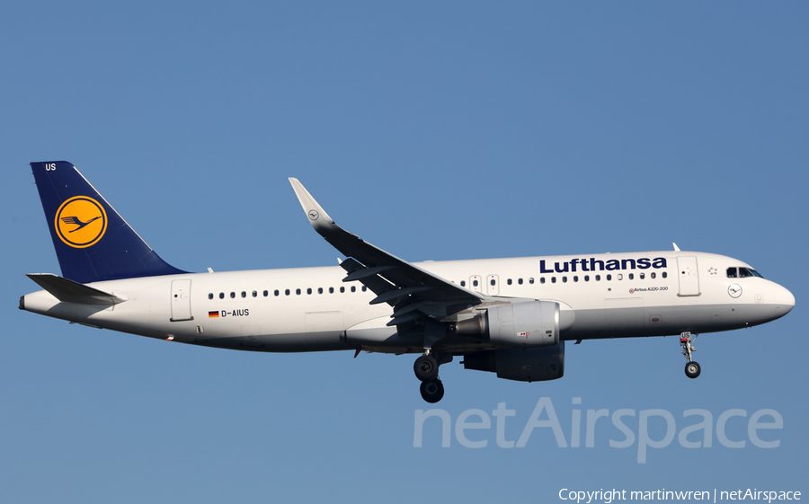 Lufthansa Airbus A320-214 (D-AIUS) | Photo 297088