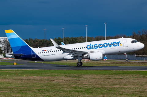 Eurowings Discover Airbus A320-214 (D-AIUT) at  Frankfurt am Main, Germany