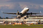 Lufthansa Airbus A320-214 (D-AIUT) at  Hamburg - Fuhlsbuettel (Helmut Schmidt), Germany