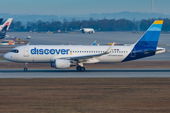 Discover Airlines Airbus A320-214 (D-AIUU) at  Munich, Germany