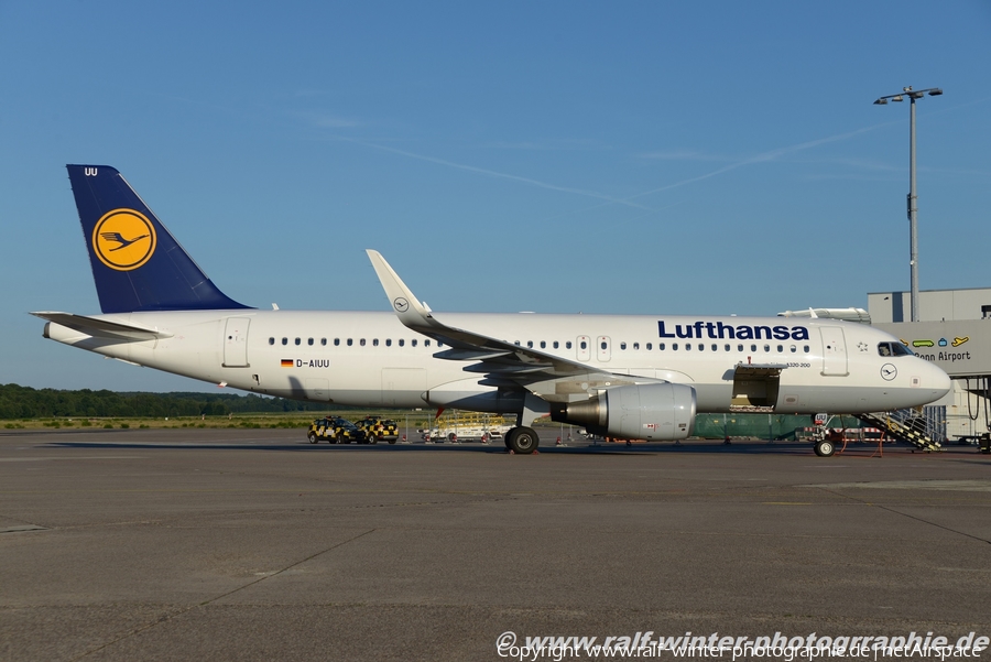 Lufthansa Airbus A320-214 (D-AIUU) | Photo 455692
