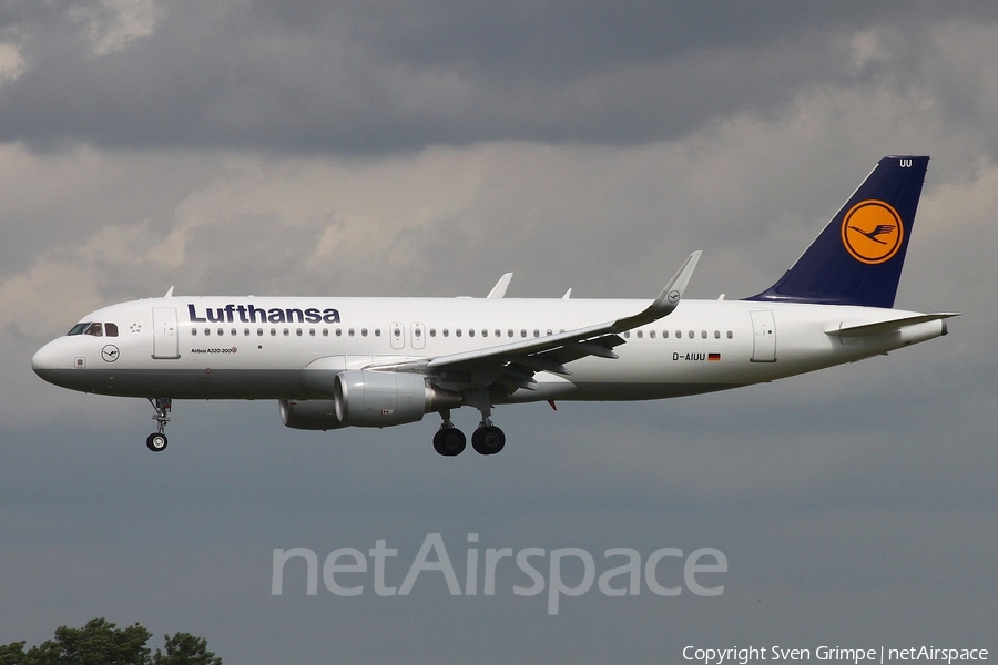 Lufthansa Airbus A320-214 (D-AIUU) | Photo 115250
