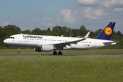 Lufthansa Airbus A320-214 (D-AIUU) at  Hamburg - Fuhlsbuettel (Helmut Schmidt), Germany