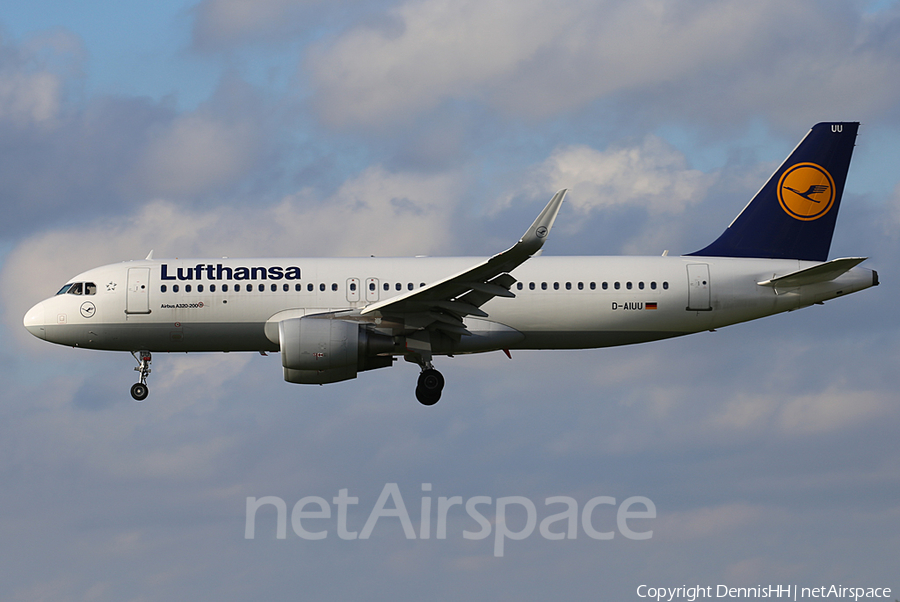 Lufthansa Airbus A320-214 (D-AIUU) | Photo 478542