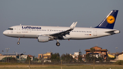Lufthansa Airbus A320-214 (D-AIUV) at  Rome - Fiumicino (Leonardo DaVinci), Italy