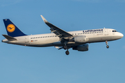 Lufthansa Airbus A320-214 (D-AIUV) at  Frankfurt am Main, Germany