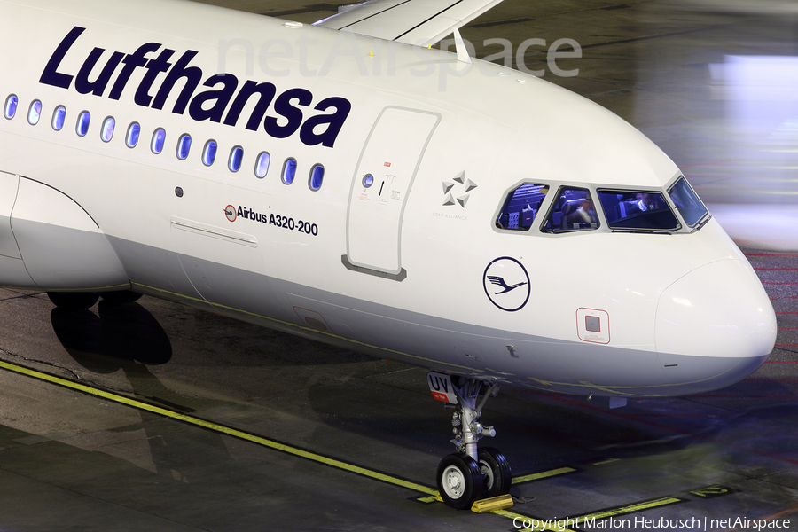 Lufthansa Airbus A320-214 (D-AIUV) | Photo 140681
