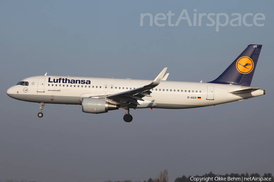 Lufthansa Airbus A320-214 (D-AIUV) | Photo 221060