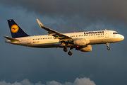 Lufthansa Airbus A320-214 (D-AIUV) at  Hamburg - Fuhlsbuettel (Helmut Schmidt), Germany