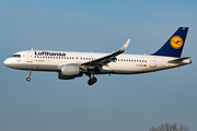Lufthansa Airbus A320-214 (D-AIUV) at  Hamburg - Fuhlsbuettel (Helmut Schmidt), Germany