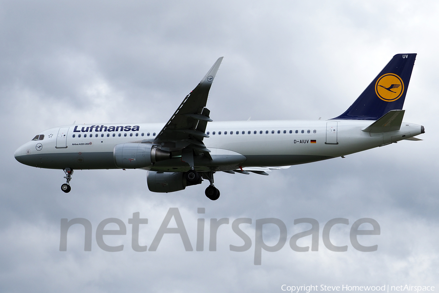 Lufthansa Airbus A320-214 (D-AIUV) | Photo 168494
