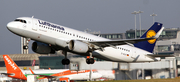 Lufthansa Airbus A320-214 (D-AIUV) at  Manchester - International (Ringway), United Kingdom