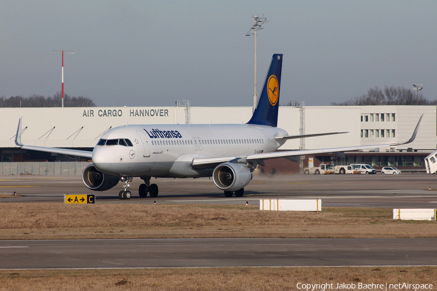 Lufthansa Airbus A320-214 (D-AIUW) | Photo 142440
