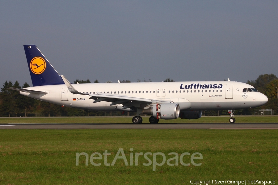 Lufthansa Airbus A320-214 (D-AIUW) | Photo 449235