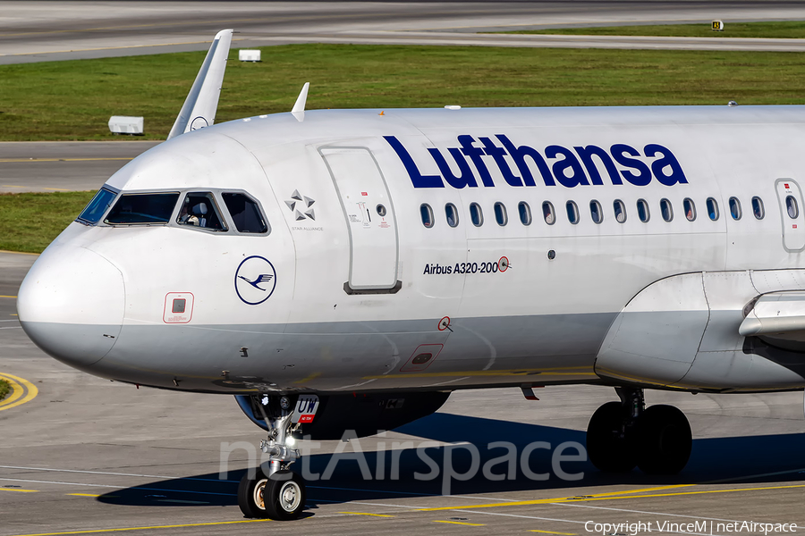 Lufthansa Airbus A320-214 (D-AIUW) | Photo 337545