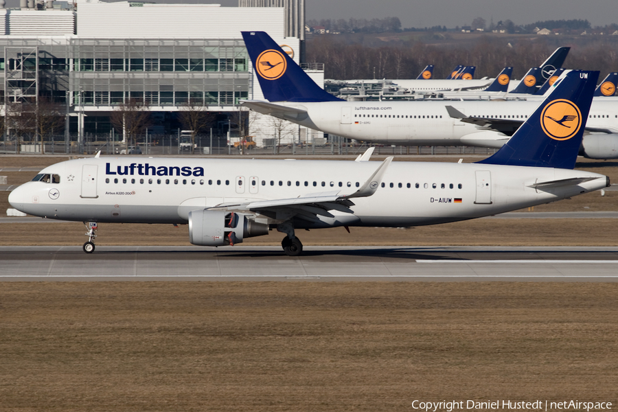 Lufthansa Airbus A320-214 (D-AIUW) | Photo 416826