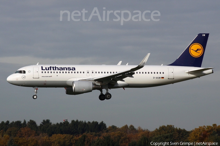 Lufthansa Airbus A320-214 (D-AIUW) | Photo 129823