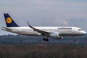 Lufthansa Airbus A320-214 (D-AIUX) at  Cologne/Bonn, Germany
