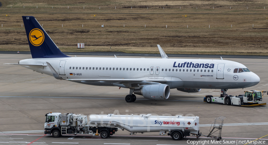 Lufthansa Airbus A320-214 (D-AIUX) | Photo 233854