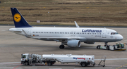 Lufthansa Airbus A320-214 (D-AIUX) at  Cologne/Bonn, Germany