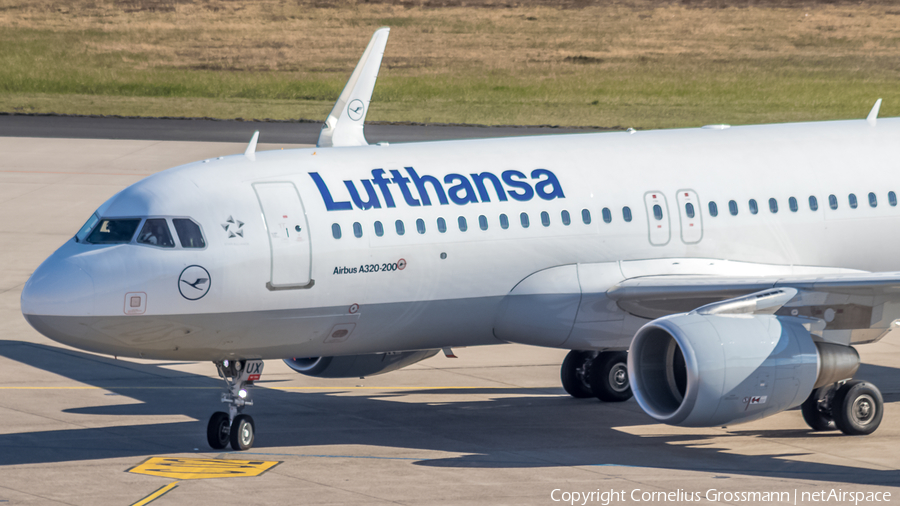 Lufthansa Airbus A320-214 (D-AIUX) | Photo 435567