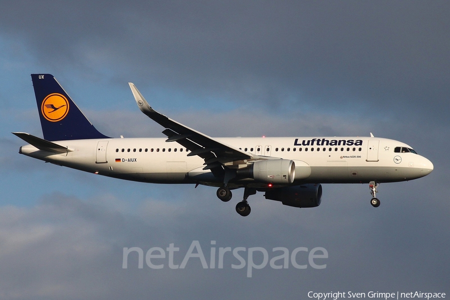 Lufthansa Airbus A320-214 (D-AIUX) | Photo 181297
