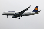 Lufthansa Airbus A320-214 (D-AIUX) at  Munich, Germany