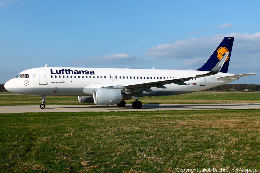 Lufthansa Airbus A320-214 (D-AIUY) | Photo 154122