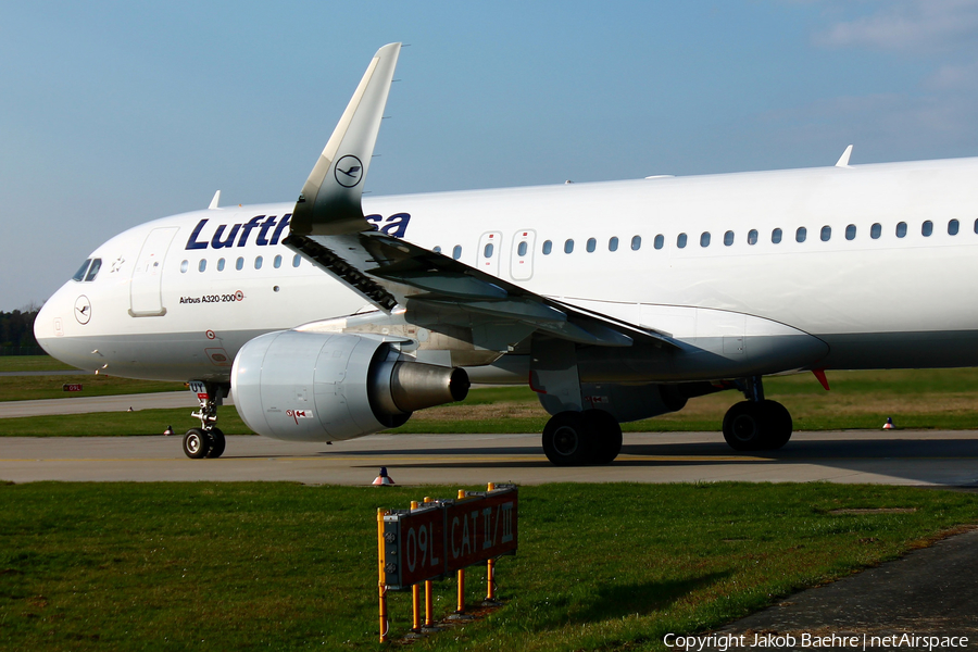 Lufthansa Airbus A320-214 (D-AIUY) | Photo 154123