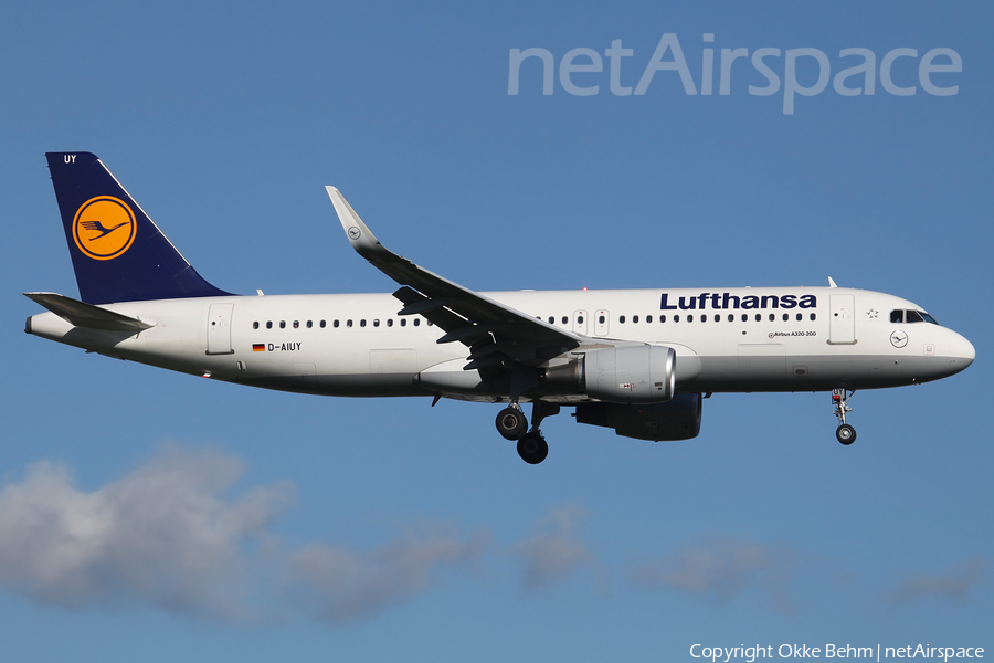 Lufthansa Airbus A320-214 (D-AIUY) | Photo 191500