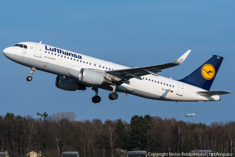 Lufthansa Airbus A320-214 (D-AIUY) | Photo 307838