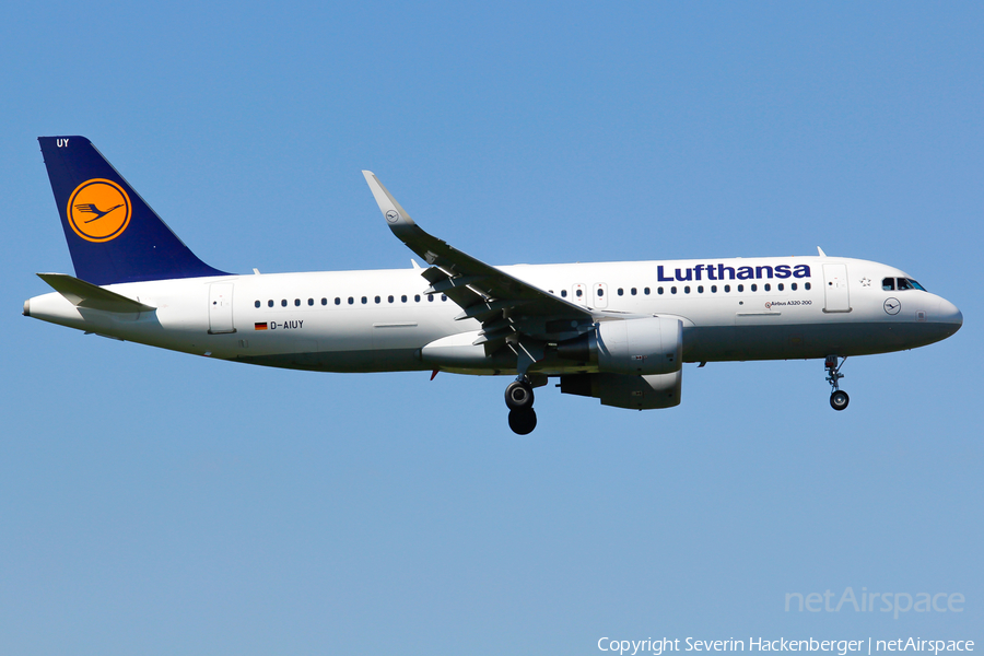 Lufthansa Airbus A320-214 (D-AIUY) | Photo 205037