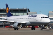 Lufthansa Airbus A320-214 (D-AIUZ) at  Hamburg - Fuhlsbuettel (Helmut Schmidt), Germany