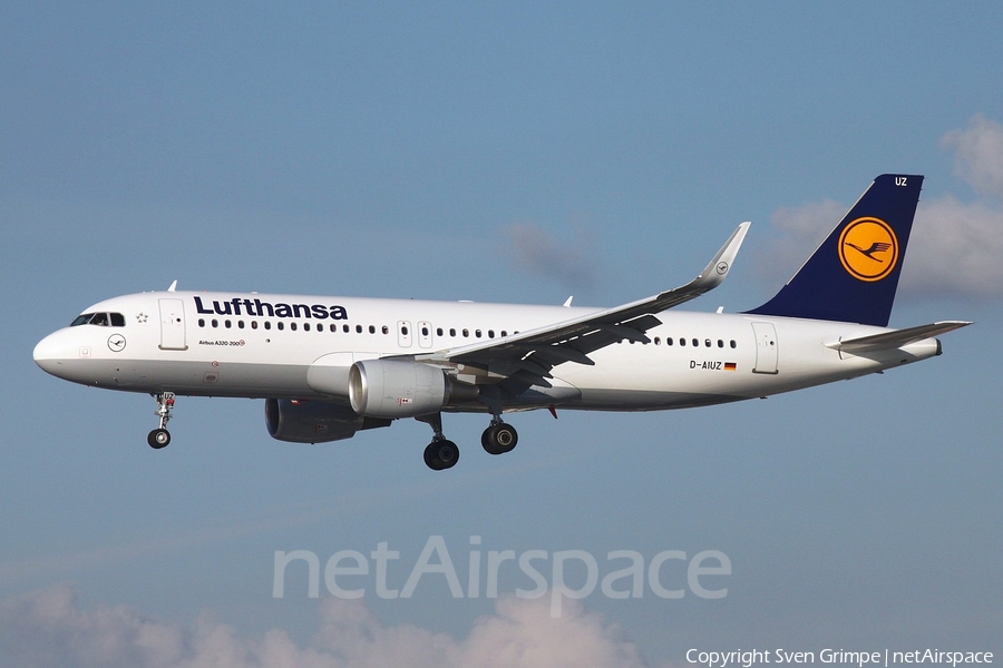 Lufthansa Airbus A320-214 (D-AIUZ) | Photo 169747