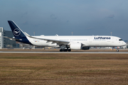 Lufthansa Airbus A350-941 (D-AIVA) at  Munich, Germany