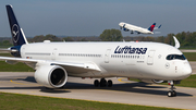 Lufthansa Airbus A350-941 (D-AIVA) at  Munich, Germany