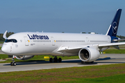 Lufthansa Airbus A350-941 (D-AIVB) at  Munich, Germany