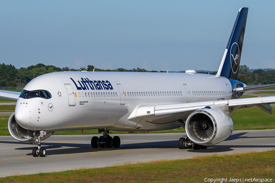 Lufthansa Airbus A350-941 (D-AIVC) | Photo 591801