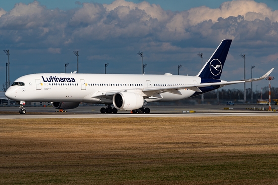 Lufthansa Airbus A350-941 (D-AIVD) at  Munich, Germany