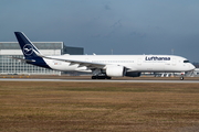 Lufthansa Airbus A350-941 (D-AIVD) at  Munich, Germany