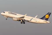 Lufthansa Airbus A320-214 (D-AIWA) at  Dusseldorf - International, Germany